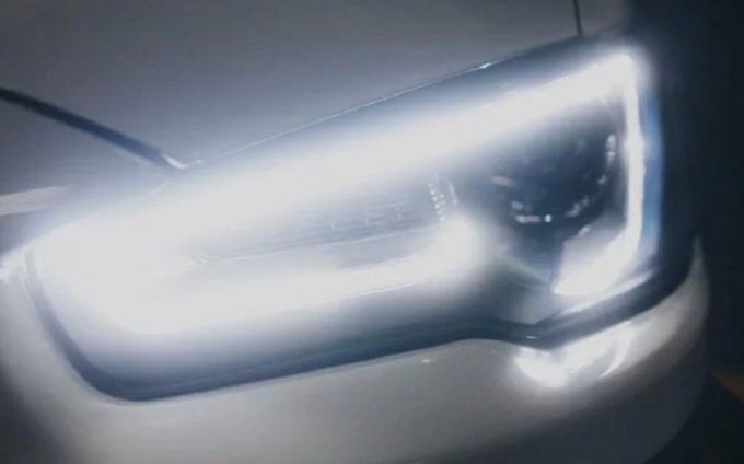 Luces de automóviles: aplicaciones de iluminación y sistemas de conexión para automóbiles
